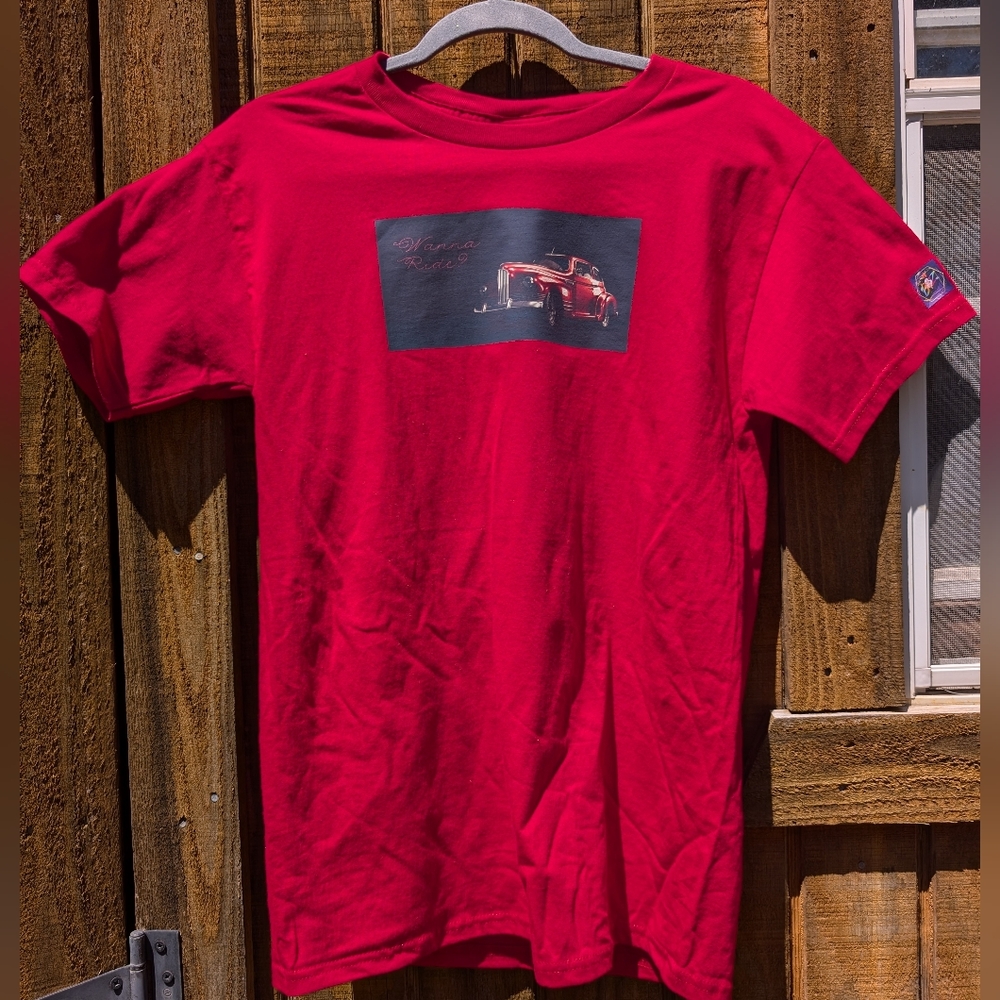 Graphic T-Shirt - Picture 2 of 4